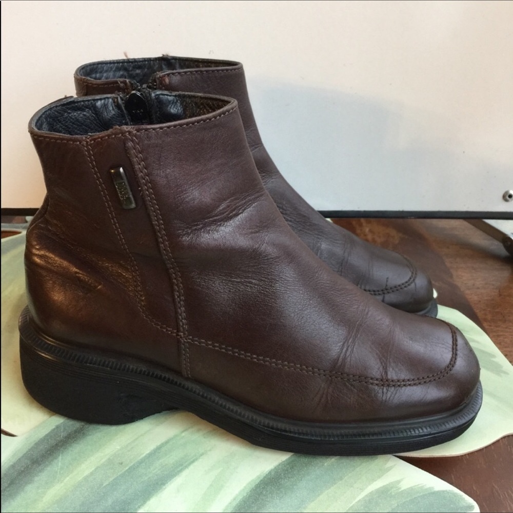 DOC MARTENS